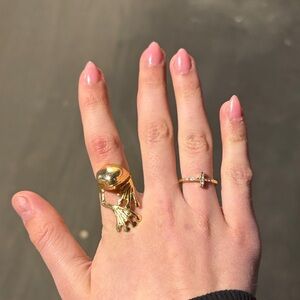 Gold frog ring